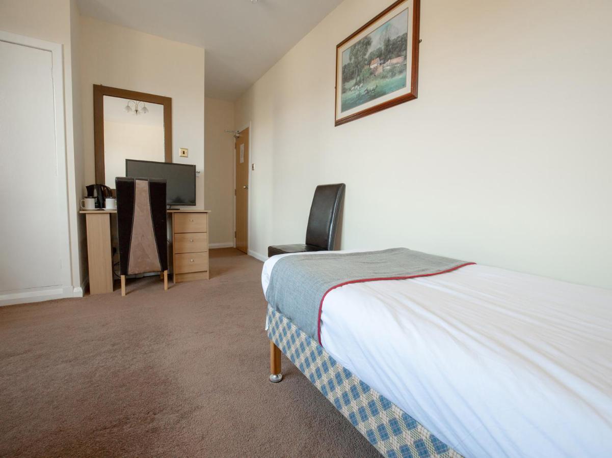 The Ben Mhor Hotel, Bar & Restaurant Grantown-on-Spey Zewnętrze zdjęcie