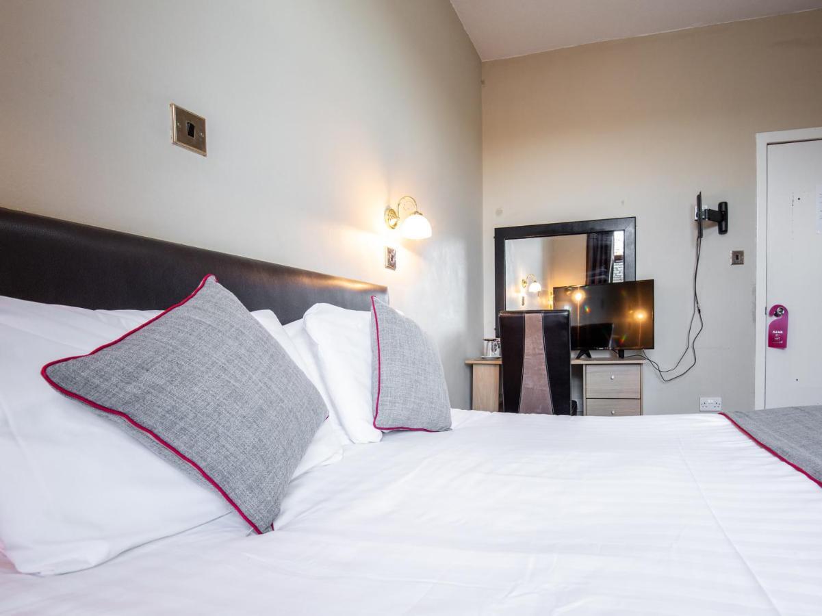 The Ben Mhor Hotel, Bar & Restaurant Grantown-on-Spey Zewnętrze zdjęcie